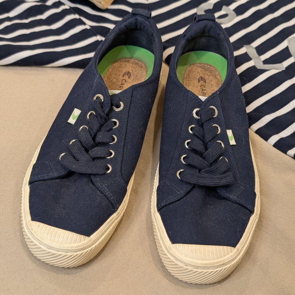 Cariuma Marine Blue Low Canvas Sneakers - Women's sz 9 - Picture 2 of 3